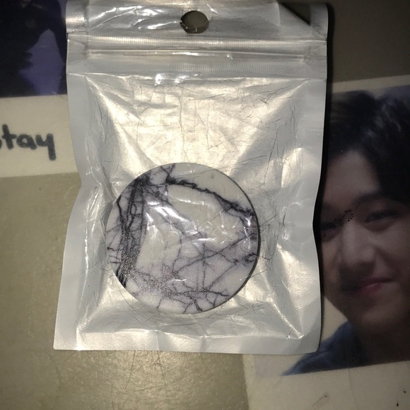 Official Popsockets - Picture 2 of 4